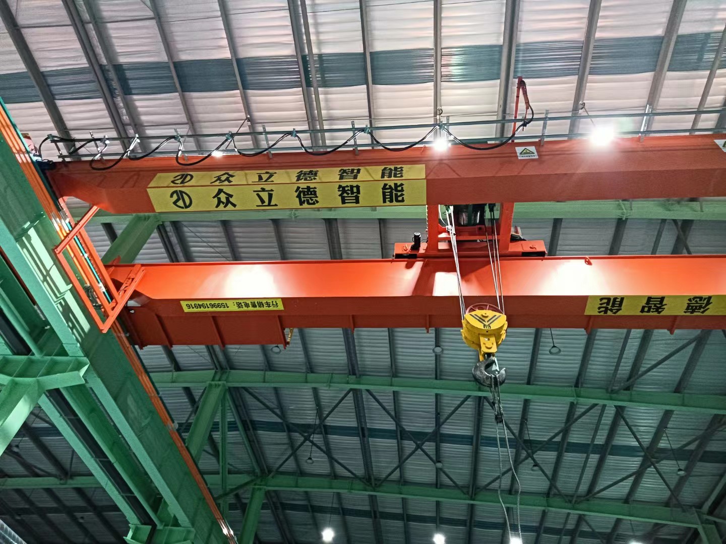 双梁桥式施工现场